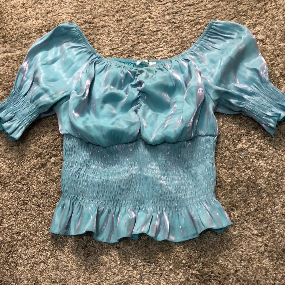 Cute sparkly blue top